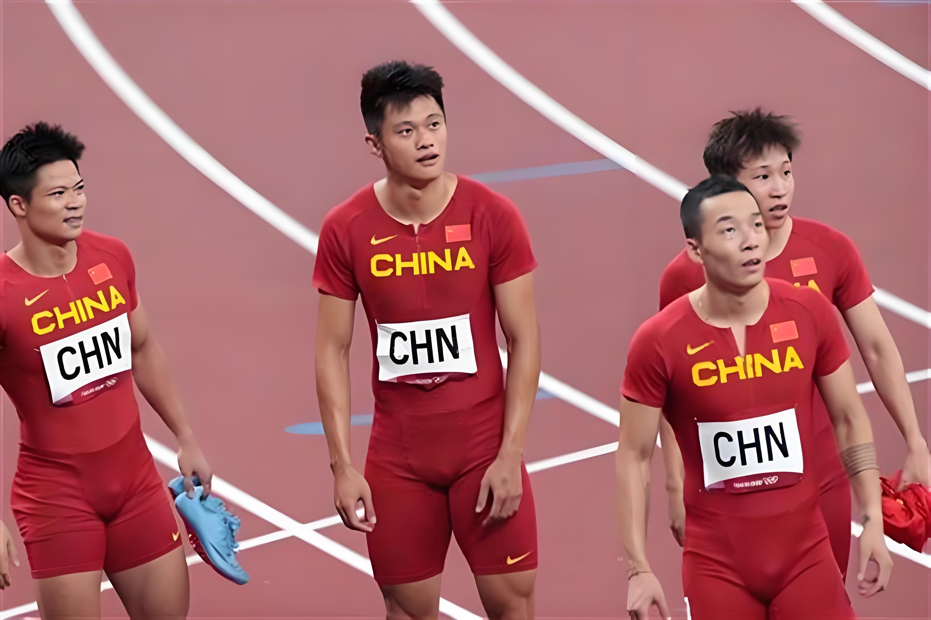 运动员们敢于拼搏展现出百分之百的实力