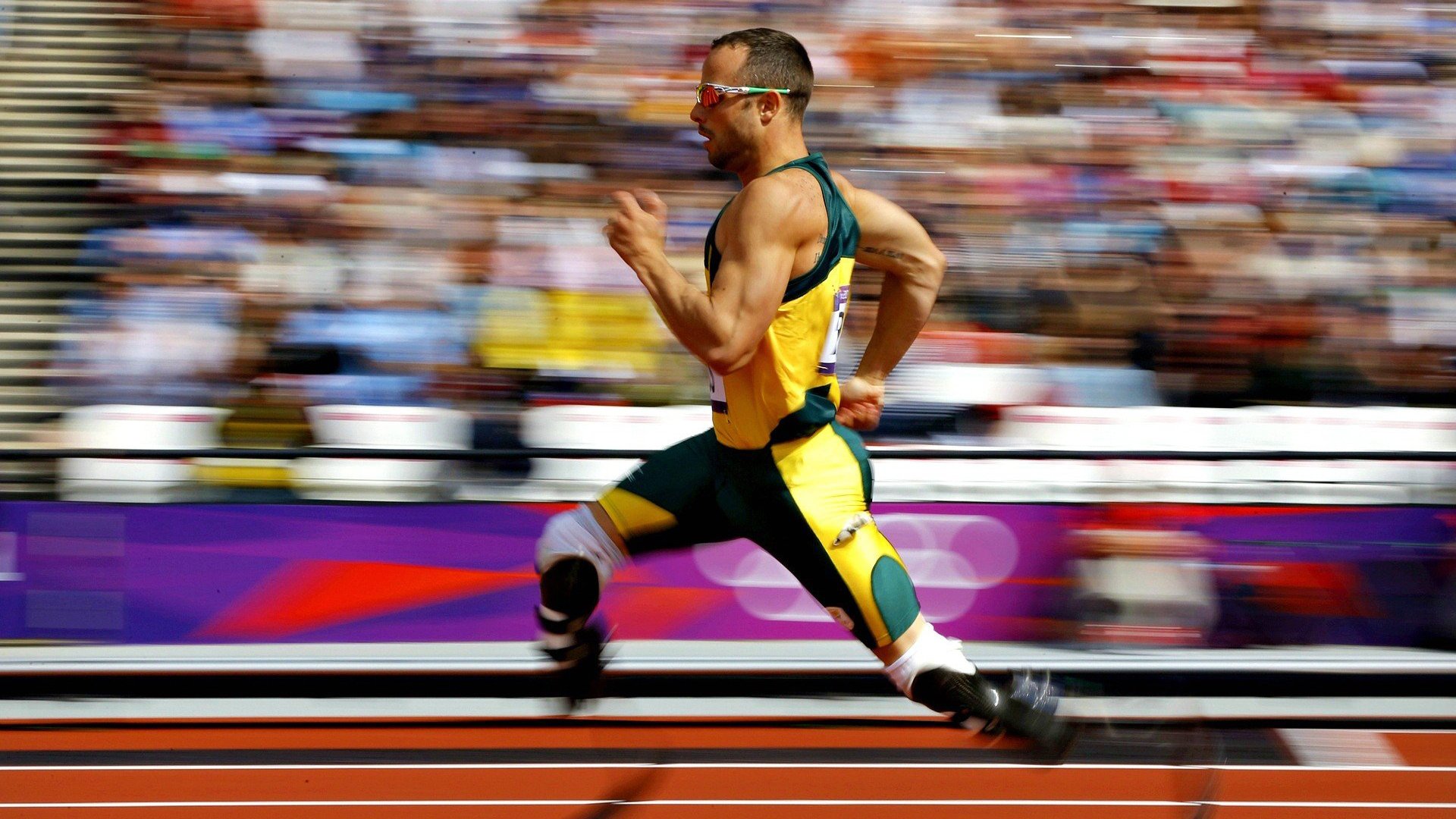 F1赛车赛场焦点!俄罗斯队对阵中国队,老将回归赛场,再度燃起斗志